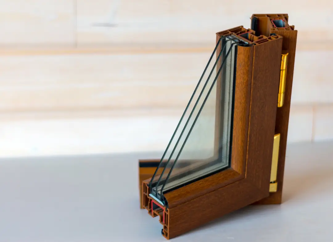 Installation de fenêtre en bois sur mesure Blain